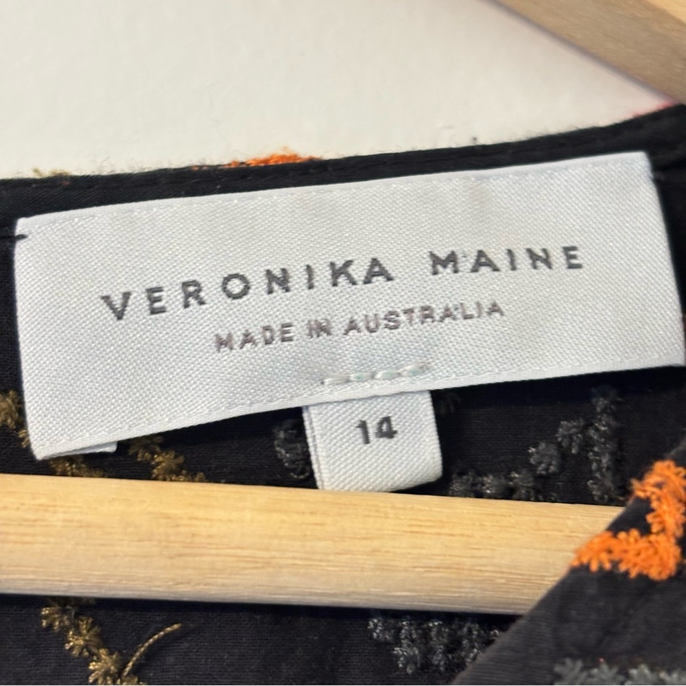 VERONIKA MAINE Embroidered Short Sleeve Mini Dress in Black Size 12 - Picture 9 of 11